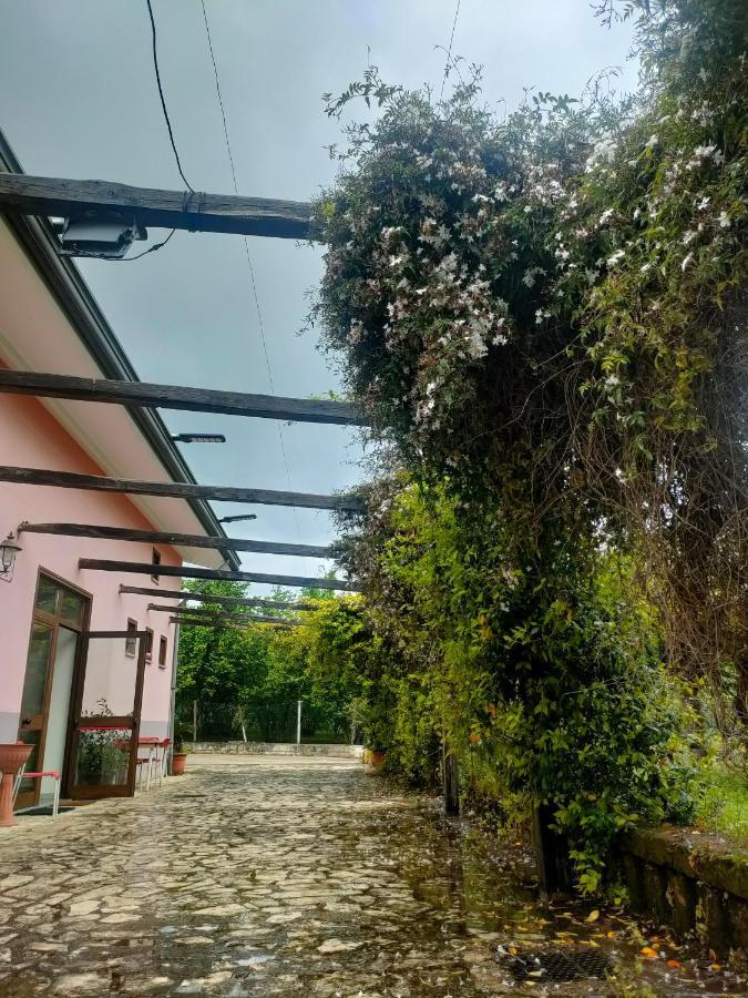 Bnb Benvenuto A Summonte Avellino Buitenkant foto